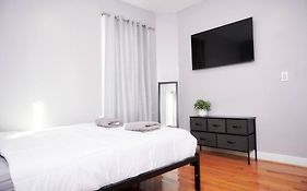 Cozy Apartment 1St 10Min Walk Downtown And City View